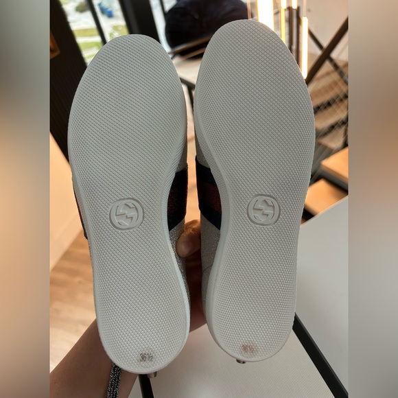 Gucci shoes - NEW - NEVER BEEN USED - Picture 5 of 8